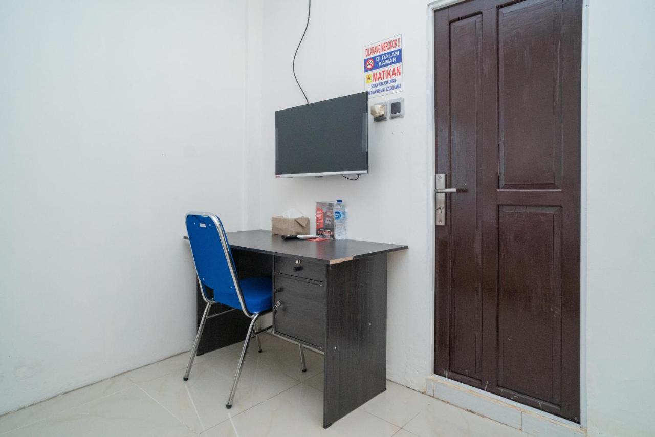 Reddoorz Syariah Near Jalan A Yani Km 8 Citraland Hotel Banjarmasin  Buitenkant foto